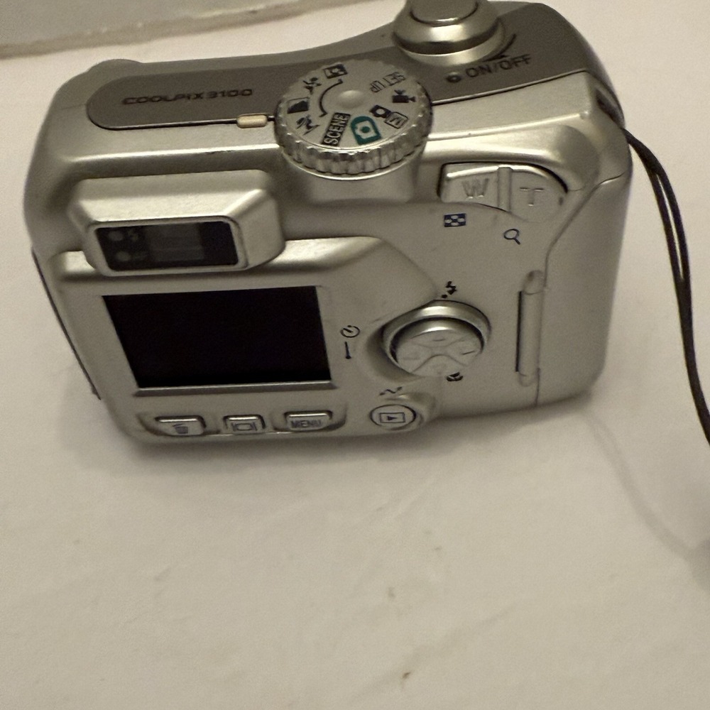 Nikon Digital Camera Coolpix 3100 3.2MP Silver Tested With Memory Card UNTESTED - Picture 6 of 16